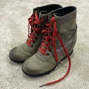 Women’s Sorel Lexie Wedge – Quarry